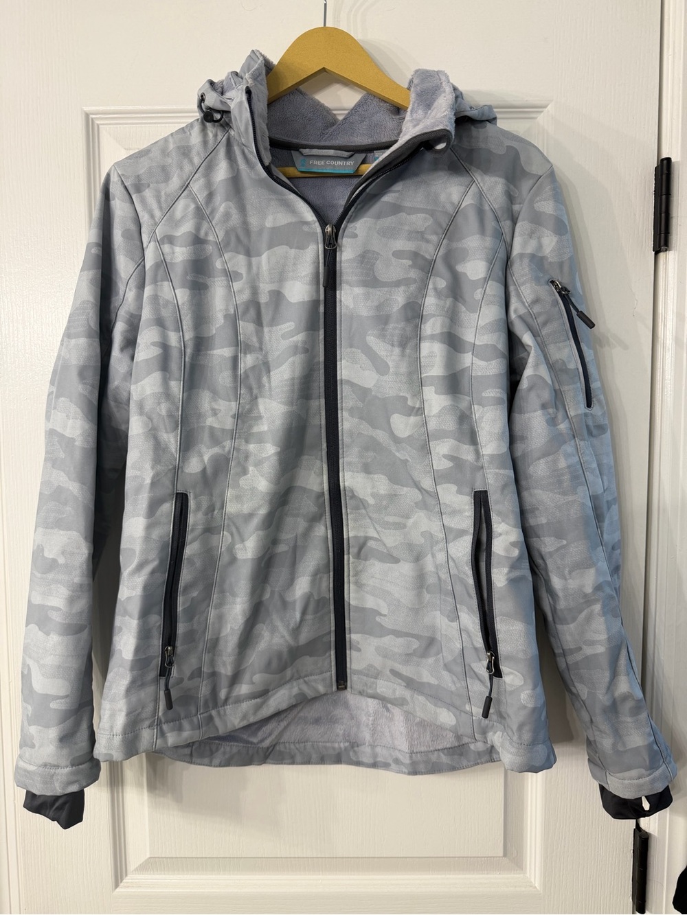 Free Country Light Gray Camo Hooded Softshell Jacket